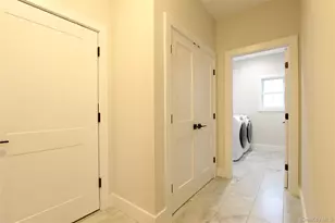 5 Colonels Path, Manorville, NY 11949 - Photo 7