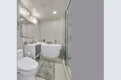 345 E 93rd Street #22E, New York, NY 10128 - Photo 15