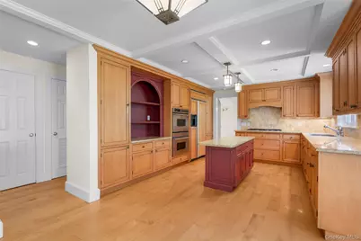 37 Highwood Avenue, Larchmont, NY 10538 - Photo 11