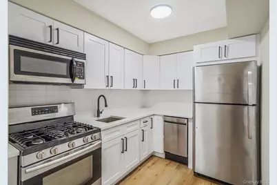 51 Pointe Circle S #51, Coram, NY 11727 - Photo 3