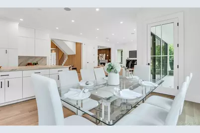 80 The Oaks, Roslyn, NY 11576 - Photo 19