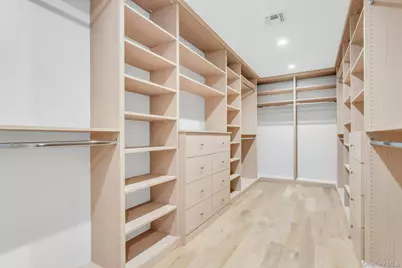 80 The Oaks, Roslyn, NY 11576 - Photo 31