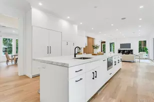 80 The Oaks, Roslyn, NY 11576 - Photo 15