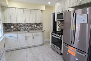 179 Fairlawn Ave, West Hempstead, NY 11552 - Photo 3