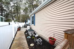 77 Village Cir W, Manorville, NY 11949 - Photo 13