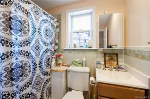 258A Longstreet Ave, Bronx, NY 10465 - Photo 25