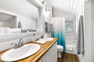 20 Norfolk Dr, White Sulphur Springs, NY 11937 - Photo 15