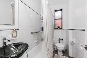 512 Kappock St, Bronx, NY 10463 - Photo 11