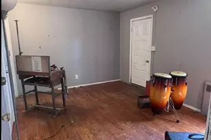 119 Broadfield Rd, Hempstead, NY 11550 - Photo 7