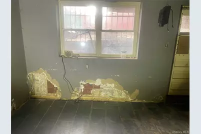 2713 Eastchester Road, Bronx, NY 10469 - Photo 3