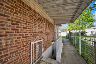 67-52 212th St, Bayside, NY 11364 - Photo 15