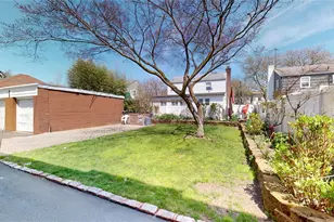 31-06 Healy Ave, Bayswater, NY 11691 - Photo 5