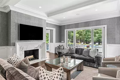 471 Middle Line Highway, Sag Harbor, NY 11963 - Photo 11