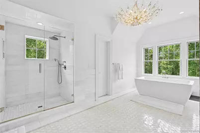 471 Middle Line Highway, Sag Harbor, NY 11963 - Photo 19