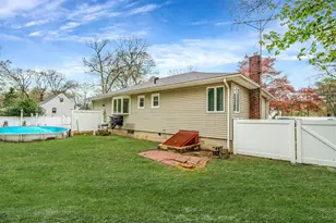 8 Landsberger St, Yaphank, NY 11980 - Photo 19