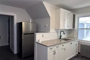 39 Adams St, Poughkeepsie, NY 12601 - Photo 3