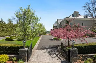 6B Blue Sea Ln, Great Neck, NY 11024 - Photo 45