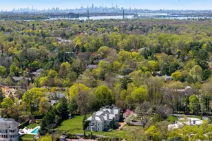 6B Blue Sea Ln, Great Neck, NY 11024 - Photo 49