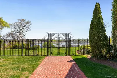 6B Blue Sea Lane, Great Neck, NY 11024 - Photo 43