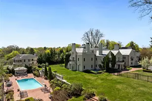 6B Blue Sea Ln, Great Neck, NY 11024 - Photo 5