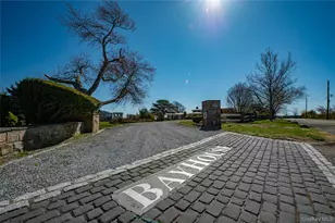 101 West Ln, Bay Shore, NY 11706 - Photo 15