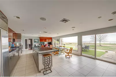 101 West Lane, Bay Shore, NY 11706 - Photo 3