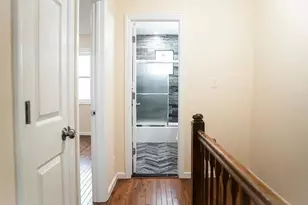 2723 Colden Ave, Bronx, NY 10469 - Photo 7