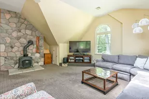 12 Woodland Ct S, Bedford, NY 10506 - Photo 23