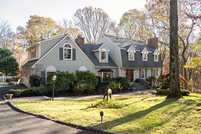 12 Woodland Court S, Bedford, NY 10506 - Photo 1