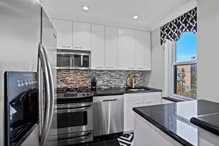 52-21 65th Pl, Maspeth, NY 11378 - Photo 5