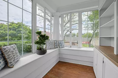 146 Sutton Manor Road, New Rochelle, NY 10801 - Photo 9