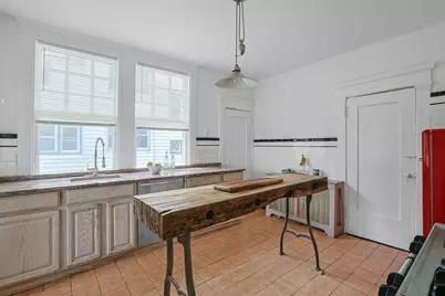 146 Sutton Manor Road, New Rochelle, NY 10801 - Photo 11