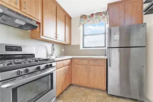 108-05 Astoria Blvd, East Elmhurst, NY 11369 - Photo 7
