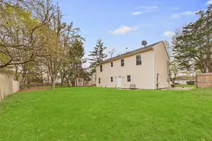 613 Bourdois Ave, Bellport, NY 11713 - Photo 5