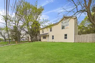 613 Bourdois Ave, Bellport, NY 11713 - Photo 3