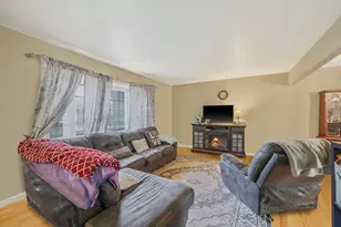 210 Oakdale-Bohemia Rd, Bohemia, NY 11716 - Photo 9