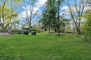 210 Oakdale-Bohemia Rd, Bohemia, NY 11716 - Photo 5