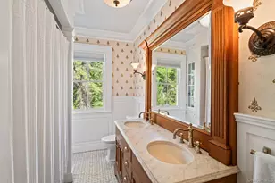 381 W Neck Rd, Lloyd Harbor, NY 11743 - Photo 19