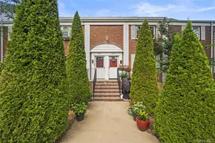 224-17 Manor Rd, Queens Village, NY 11427 - Photo 15