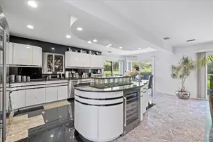 54 Northgate Cir, Melville, NY 11747 - Photo 9