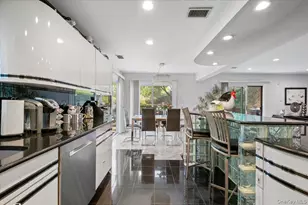 54 Northgate Cir, Melville, NY 11747 - Photo 5