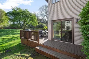 54 Northgate Cir, Melville, NY 11747 - Photo 25