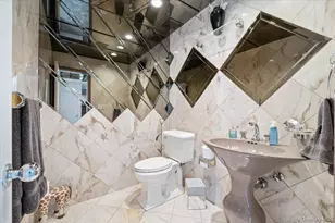 54 Northgate Cir, Melville, NY 11747 - Photo 13