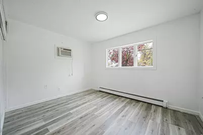 760 Spur Drive N, Bay Shore, NY 11706 - Photo 17