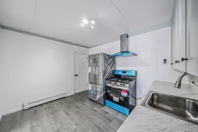 760 Spur Drive N, Bay Shore, NY 11706 - Photo 15