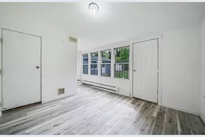 760 Spur Drive N, Bay Shore, NY 11706 - Photo 23