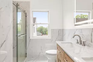 8 Maple St, Glenwood Landing, NY 11547 - Photo 19