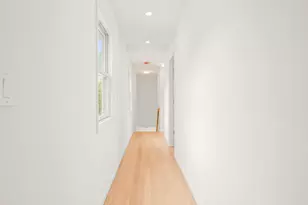 8 Maple St, Glenwood Landing, NY 11547 - Photo 15