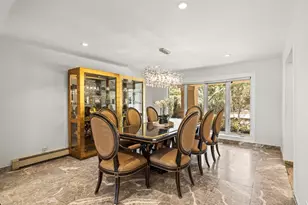 5 Glen Hill Ct, Dix Hills, NY 11746 - Photo 9