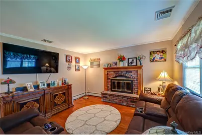 20 Bayview Road, Amityville, NY 11701 - Photo 9